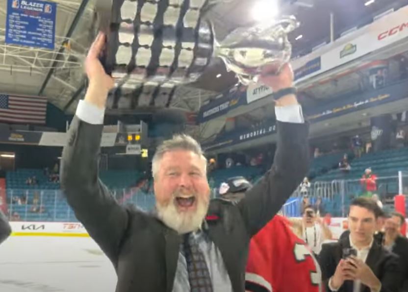 Une statue pour honorer Patrick Roy verra le jour à Québec