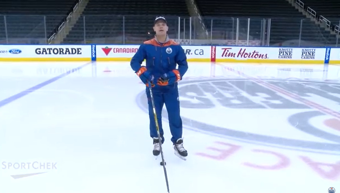 Un ancien patineur artistique (québécois) est embauché comme adjoint à Dallas