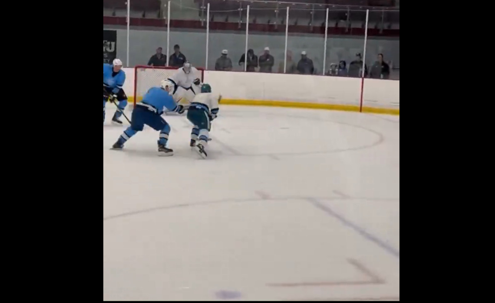 Macklin Celebrini est allé à Halifax pour s'entraîner avec Sidney Crosby et Nathan MacKinnon