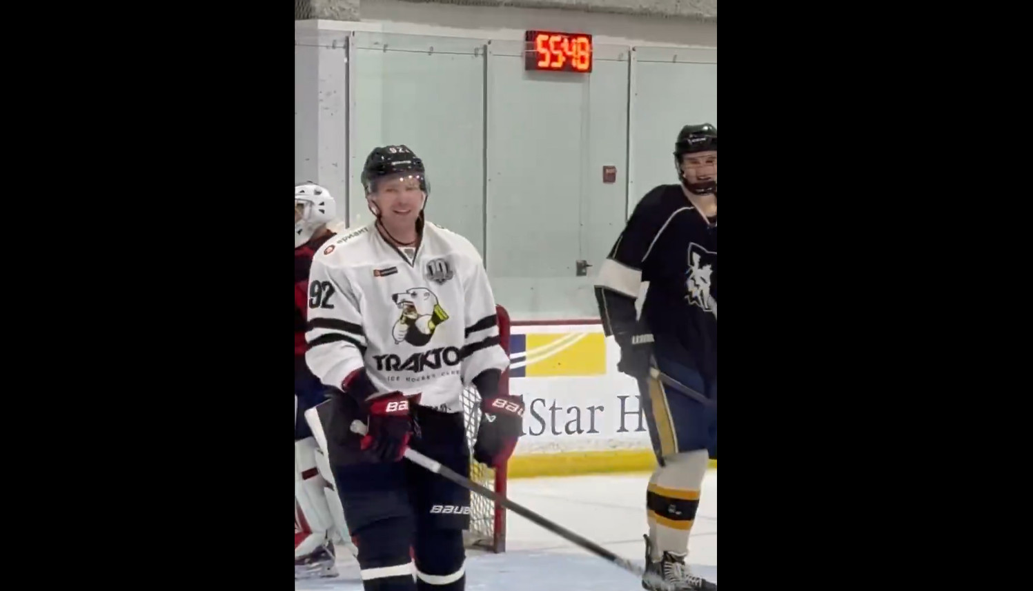 Evgeny Kuznetsov est allé jouer dans une ligue de garage à Washington