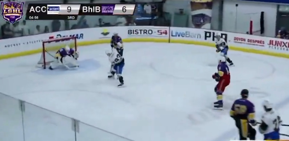 Hockey à trois contre trois : Ivan Demidov a réalisé le jeu de l&#039;été hier soir