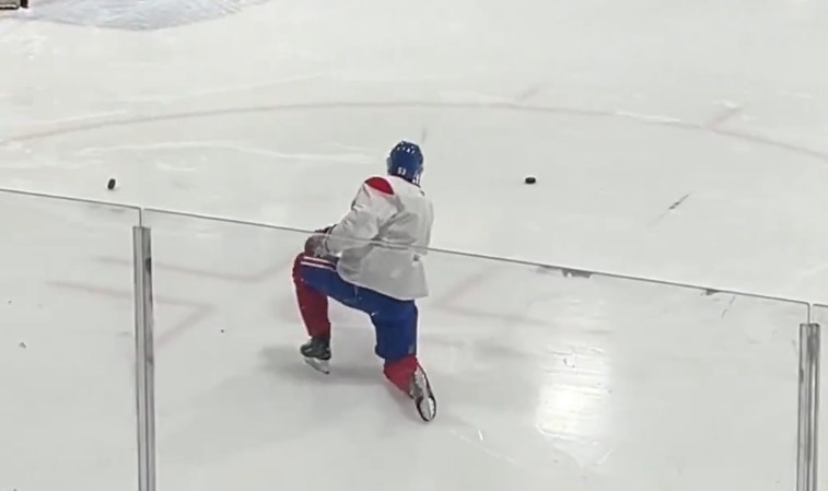 Noah Dobson sur la glace pour la première fois : il a travaillé avec Lane Hutson ce matin