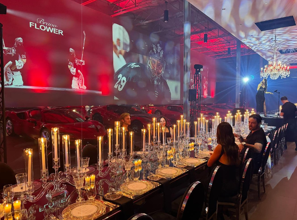 Party de Marc-André Fleury : Bill Guerin n'a pas l'air d'un DG de la LNH cet été