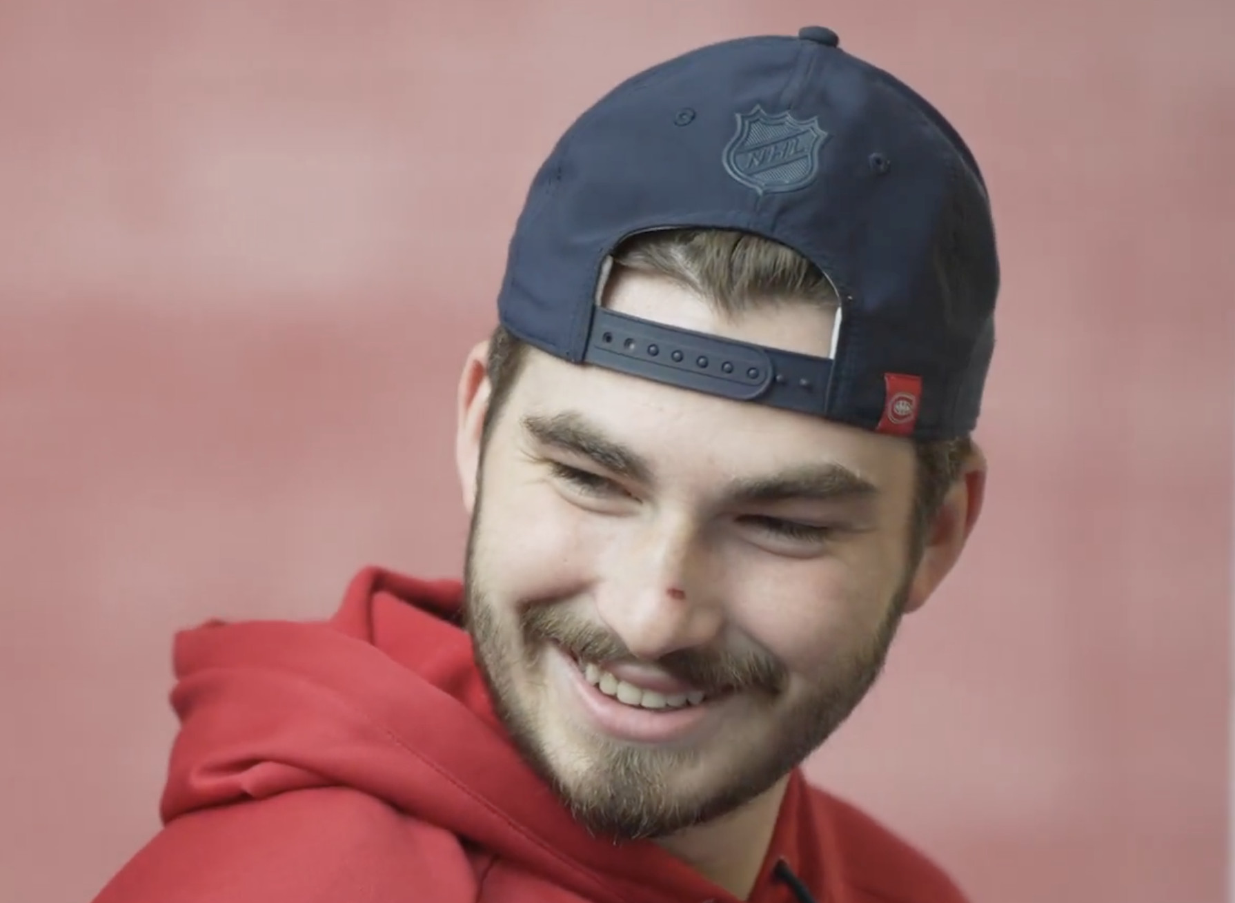 Kirby Dach ne sera pas au centre d'Ivan Demidov et de Patrik Laine ce soir