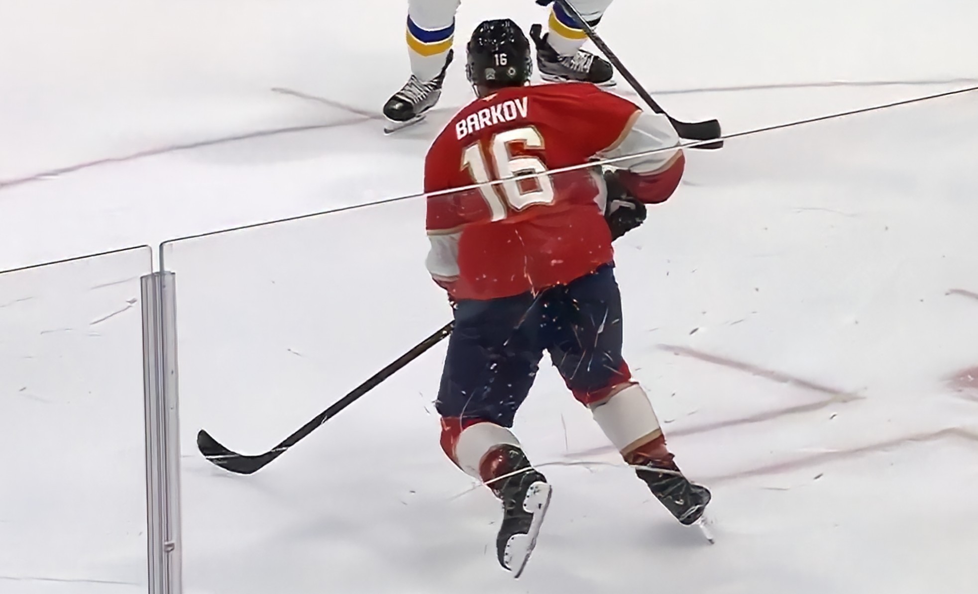 Blessure d'Aleksander Barkov : ça s'ouvre pour le Canadien dans l'Atlantique