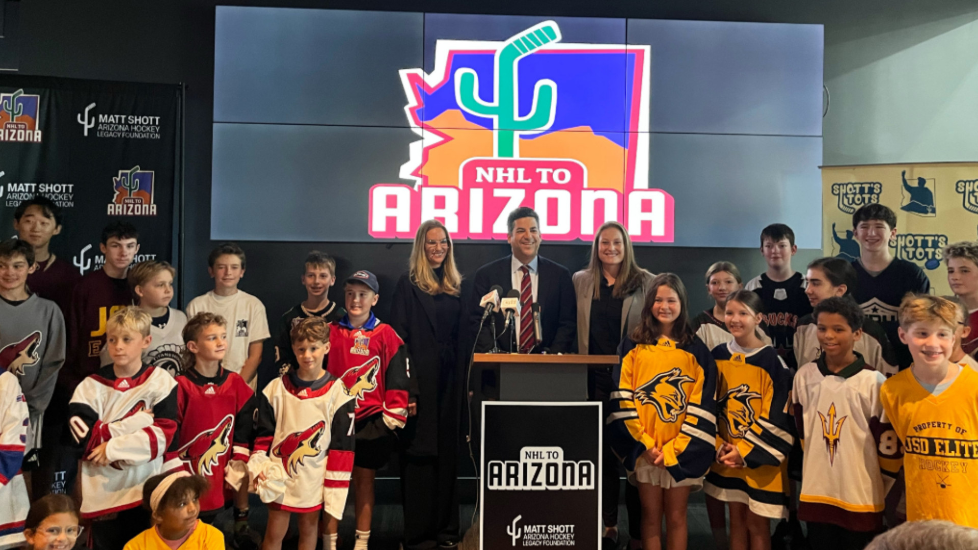 Un autre pas vers le retour d&#039;une équipe de la LNH en Arizona