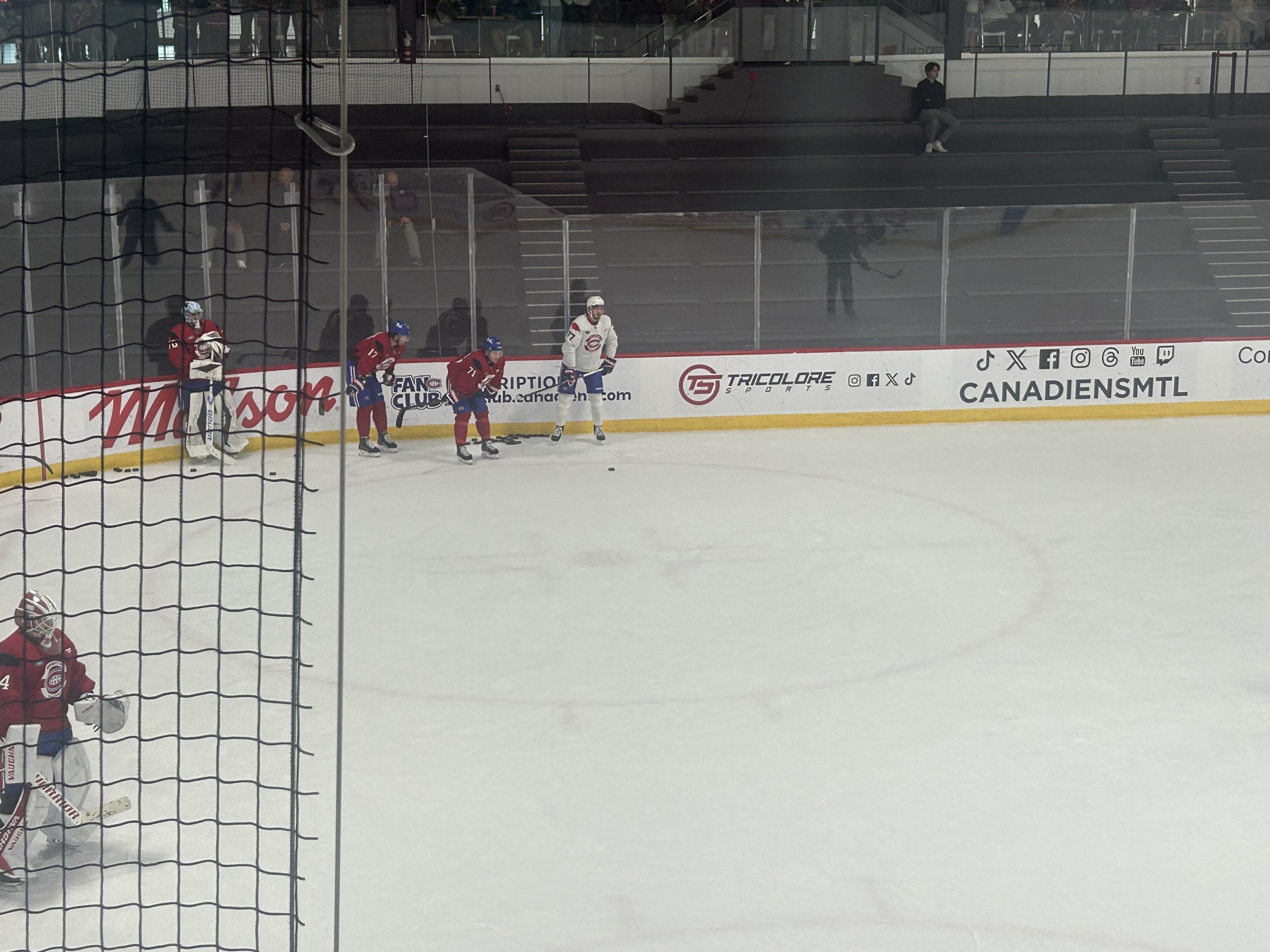 Martin St-Louis l'a dit : Kirby Dach va disputer quelques matchs préparatoires