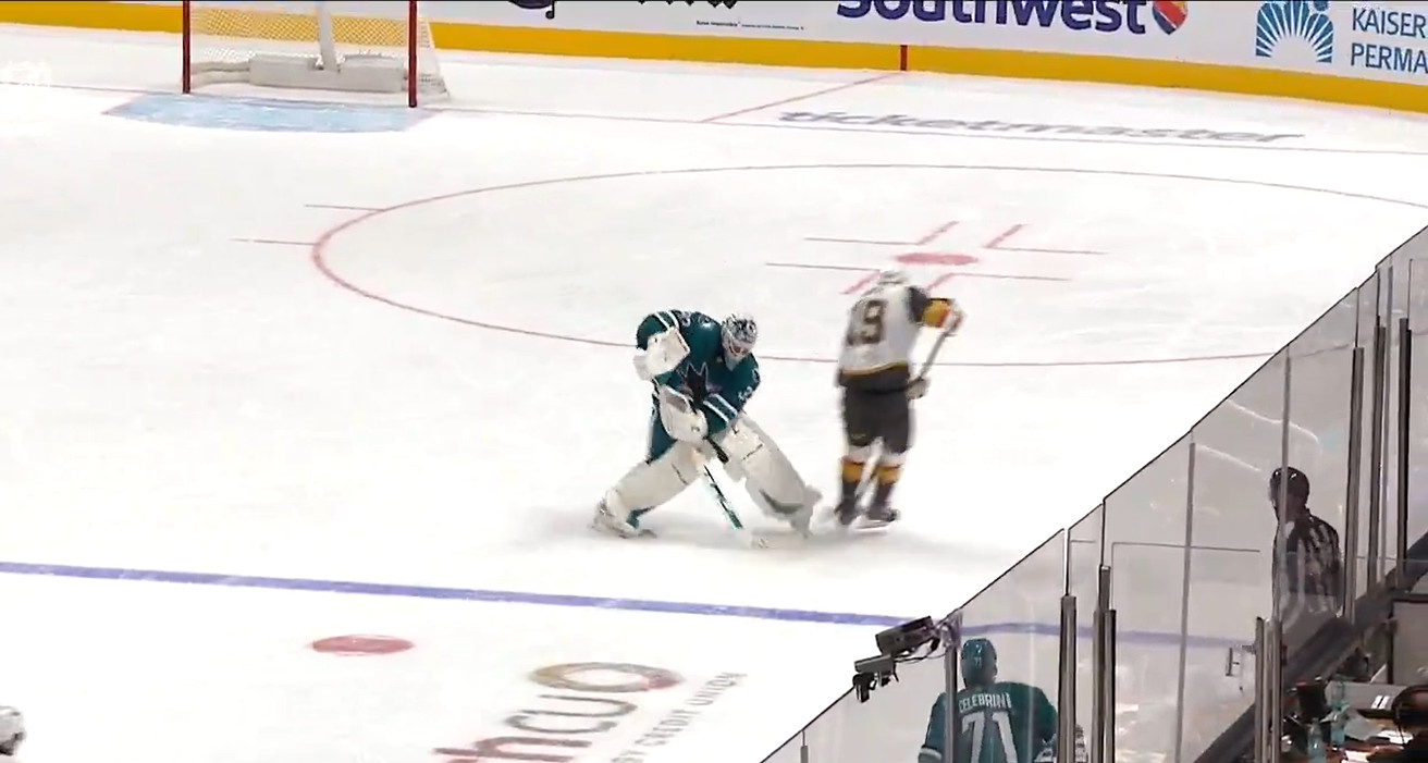 Top-5 : Les Knights enlèvent leur gardien, marquent du centre de la glace&#8230; et l&#8217;emportent en prolongation