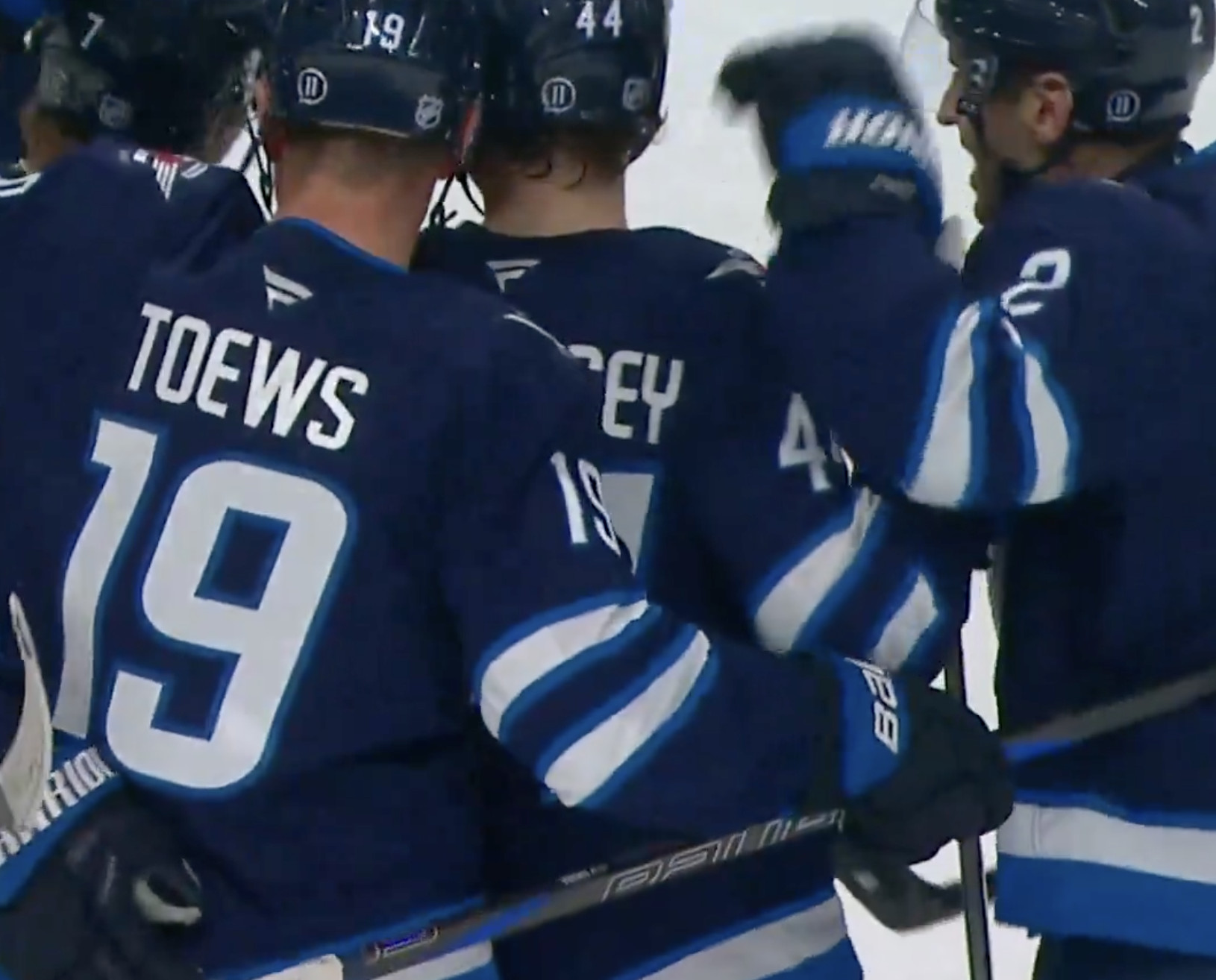 Top-5 : Une passe pour Jonathan Toews contre les Blackhawks