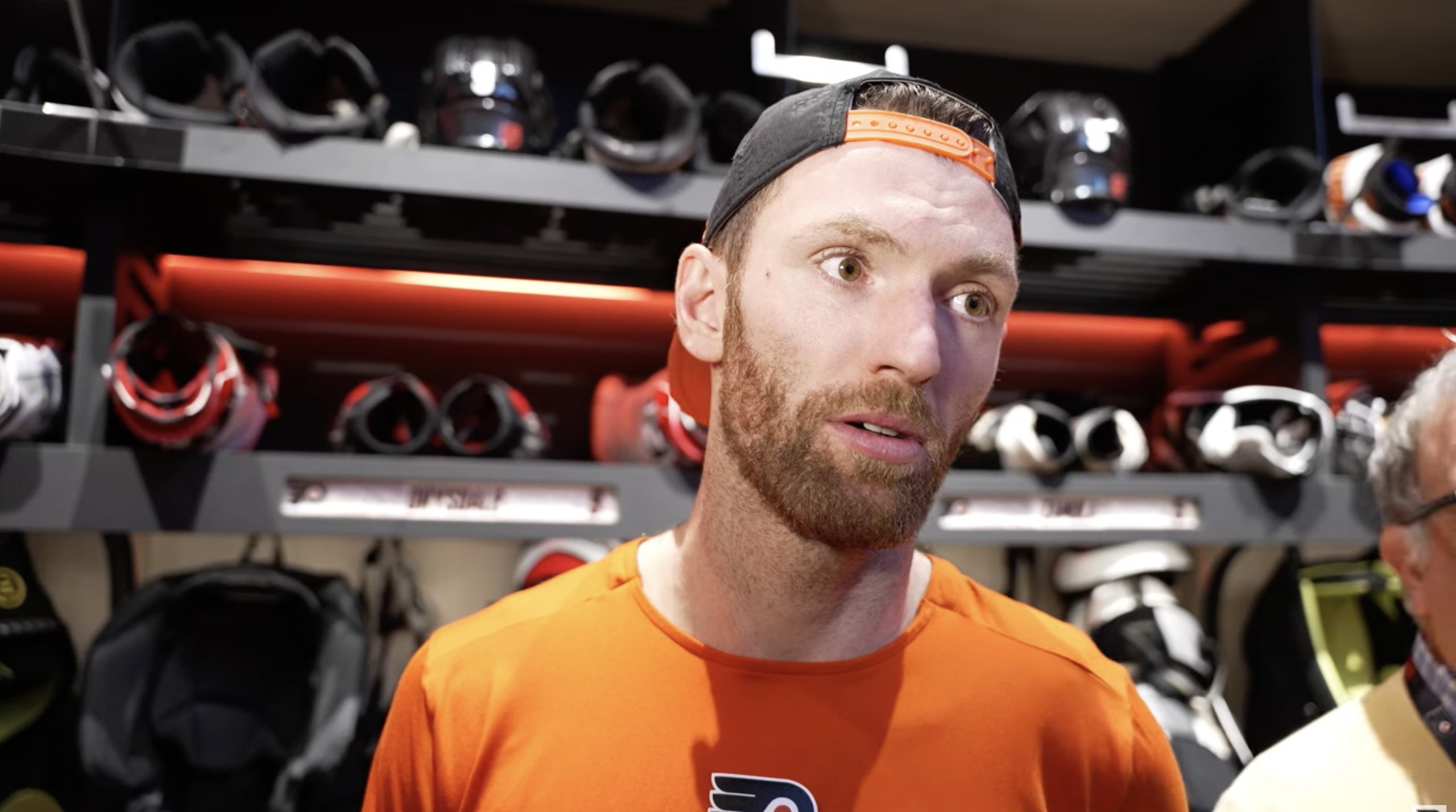 Sean Couturier jette Matvei Michkov sous l&#039;autobus après la défaite des Flyers