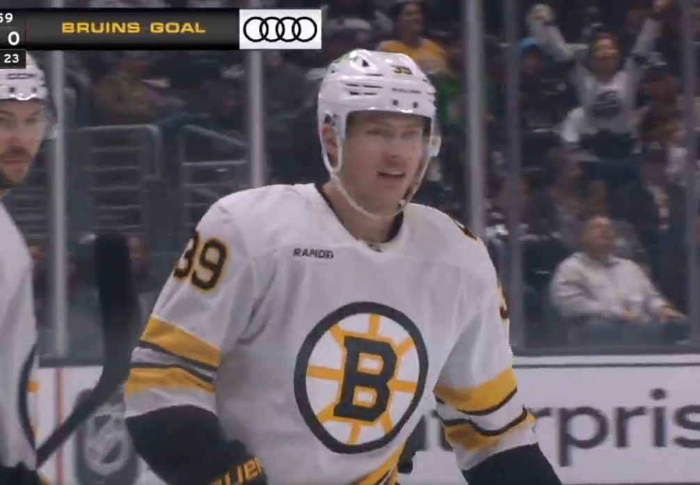 Top-4 : Morgan Geekie rejoint Nathan MacKinnon au sommet des buteurs de la LNH