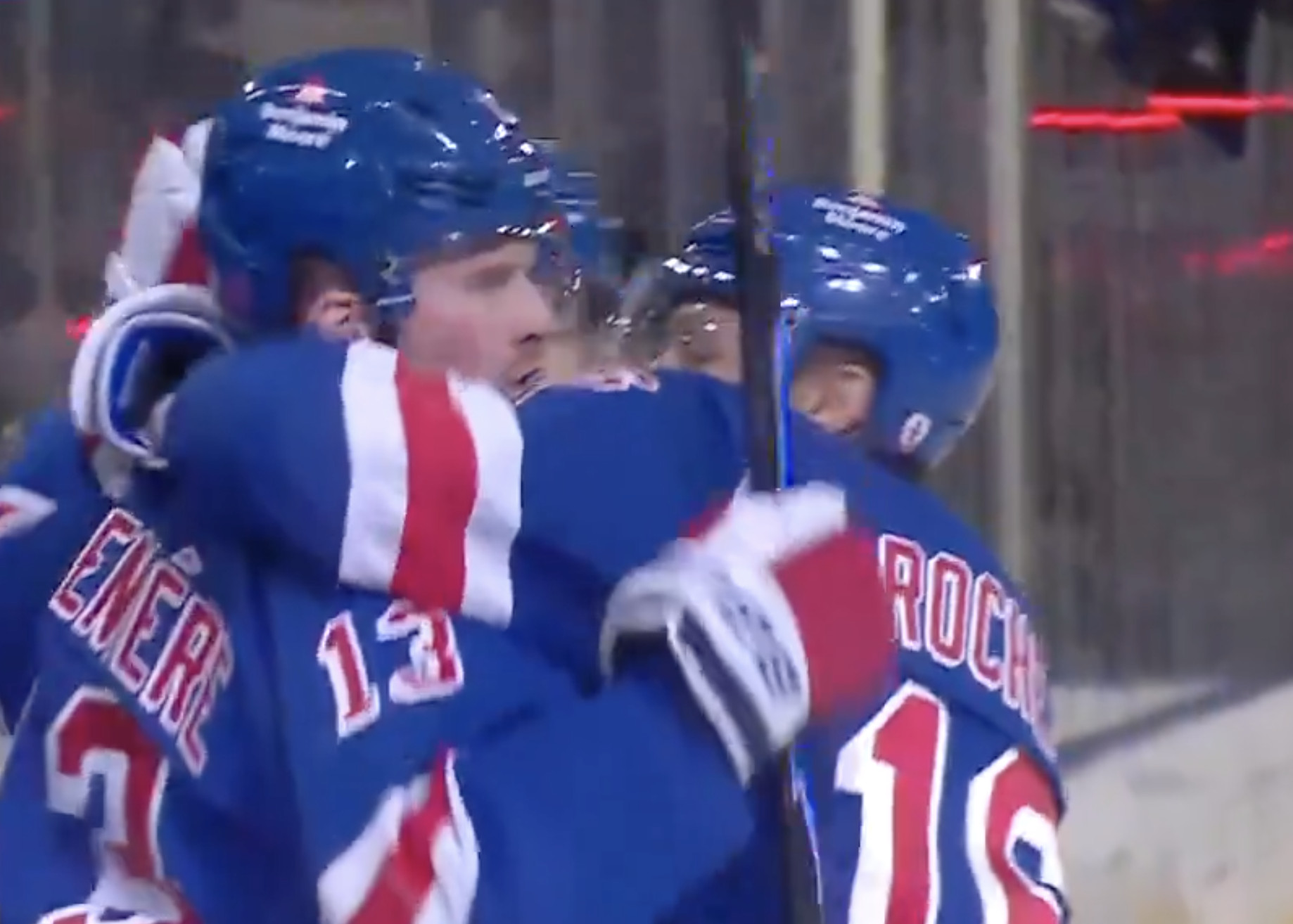 Top-4 : Les Rangers remportent leur premier match à domicile