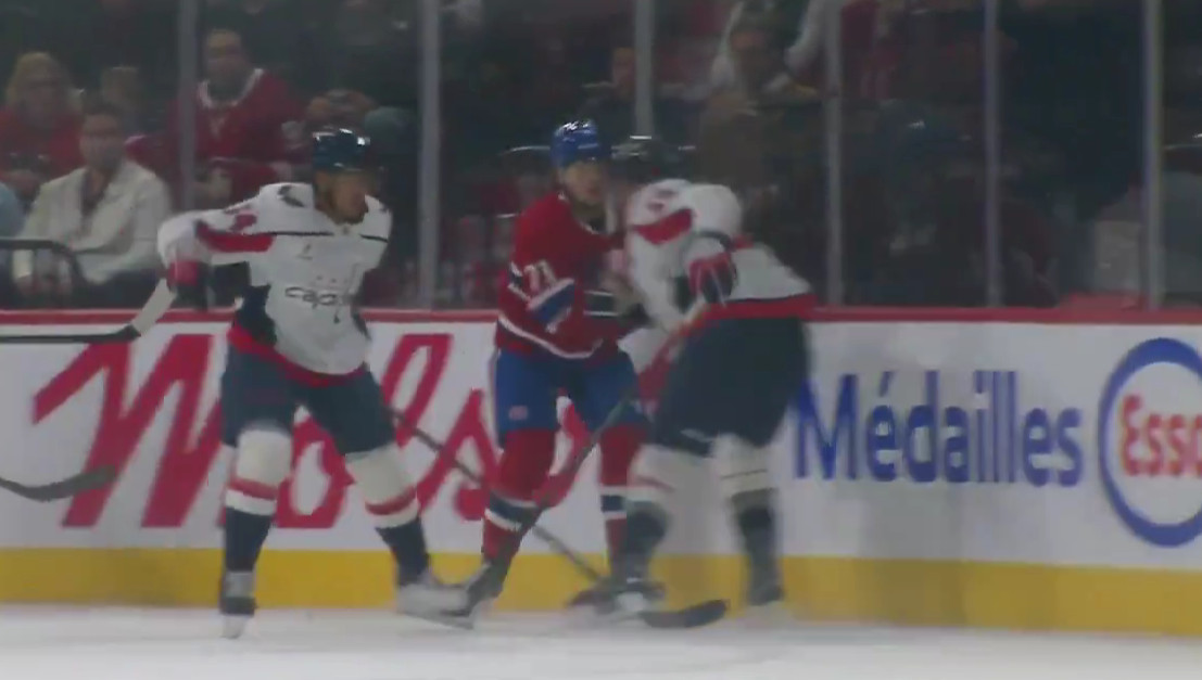 « Je saignais de la bouche » : Jake Evans n&#039;a pas apprécié le coup de Tom Wilson