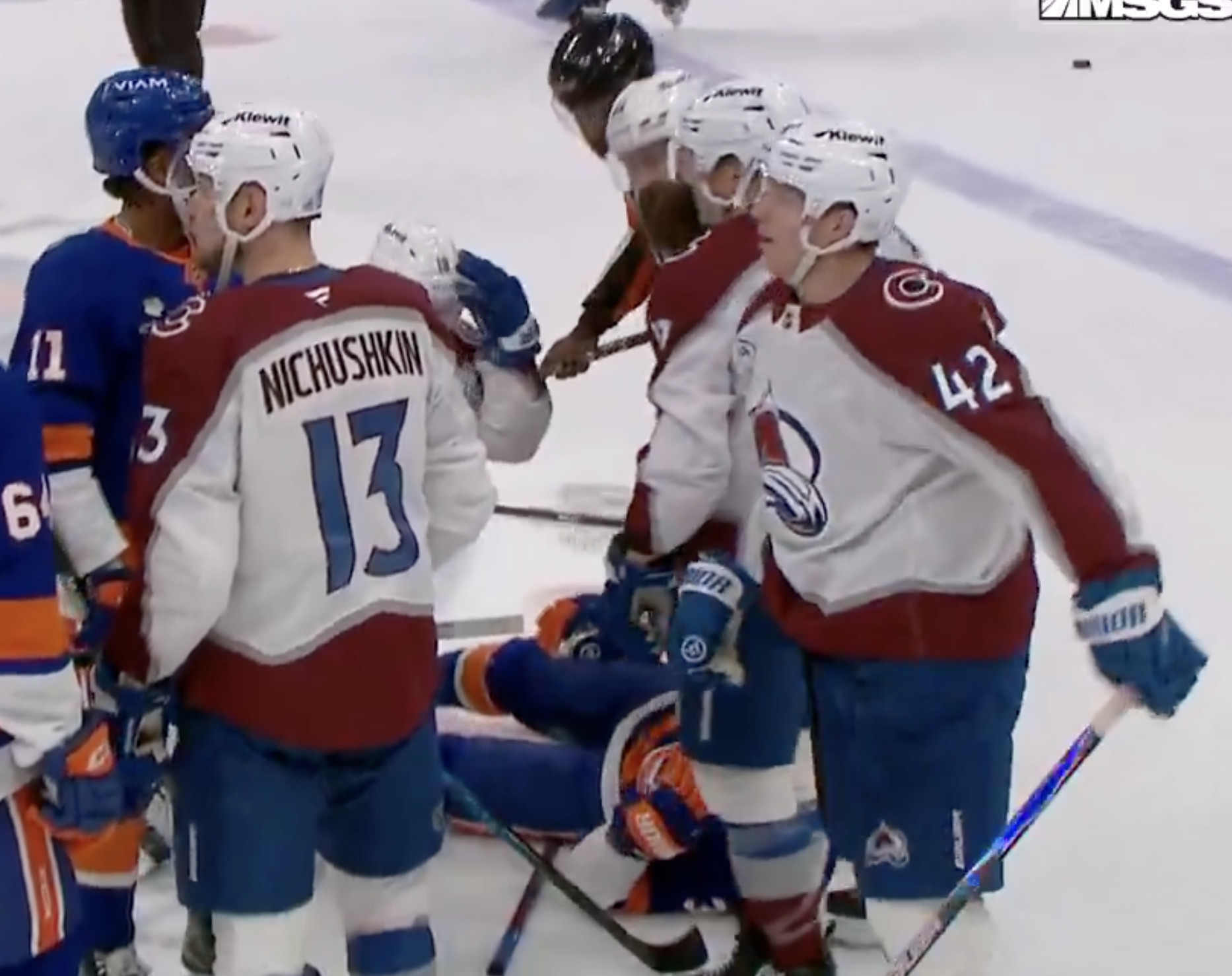 Top-5 : Patrick Roy inflige une deuxième défaite à la régulière à l'Avalanche