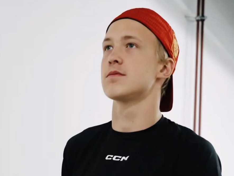 Alexander Zharovsky, une réplique d&#039;Ivan Demidov selon Bob Hartley