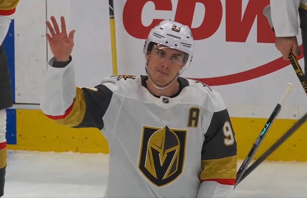 Top-5 : Mitch Marner hué et applaudi à son retour à Toronto