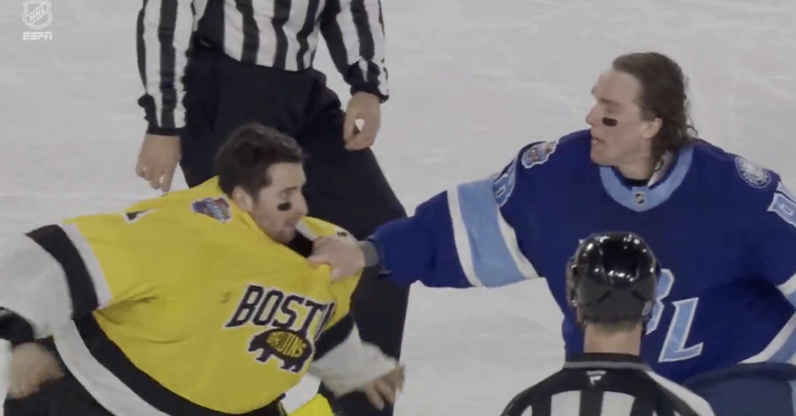 Combat de gardiens à la Série des stades