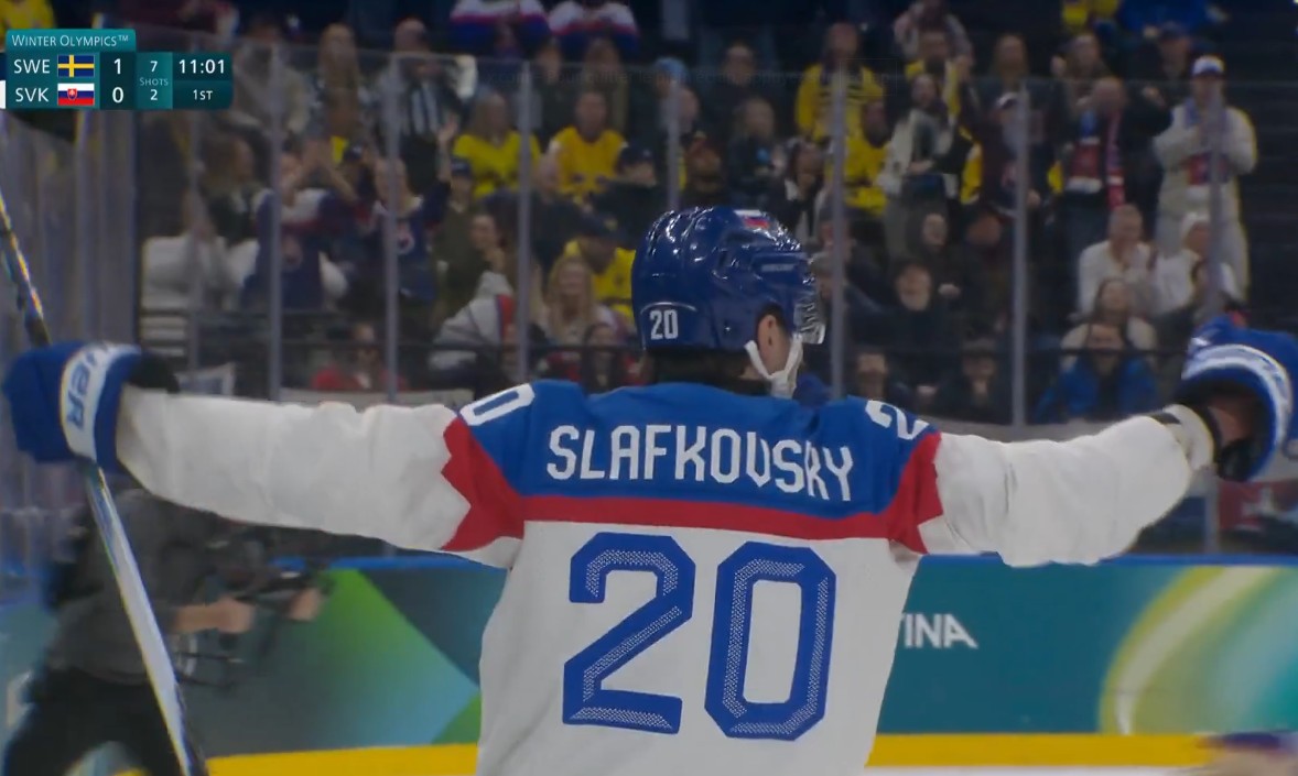 Juraj Slafkovsky inscrit un superbe but face à la Suède