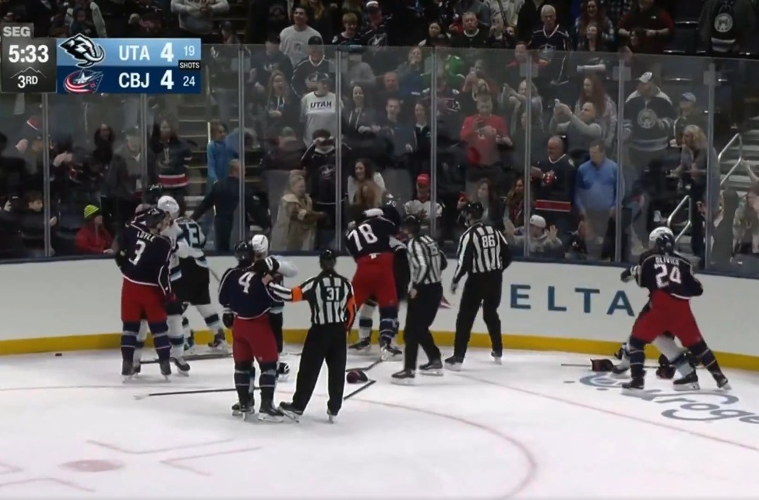 Top-5 : trois tours du chapeau Gordie Howe dans le même match