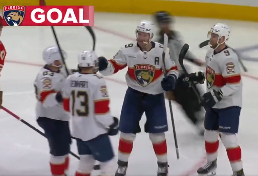 Top-5 : tour du chapeau pour Matthew Tkachuk face aux Red Wings