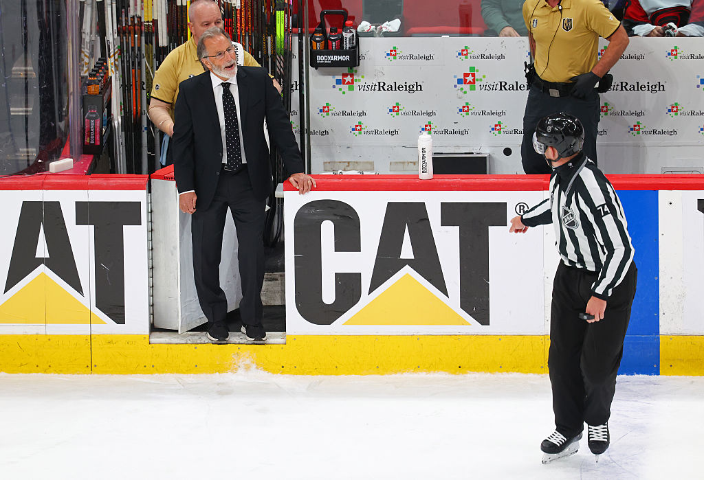 Séries en bref : John Tortorella referait la même erreur "10 fois sur 10"