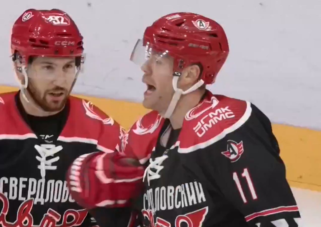 Vidéo virale en KHL : Daniel Sprong nargue sa propre équipe après son but gagnant