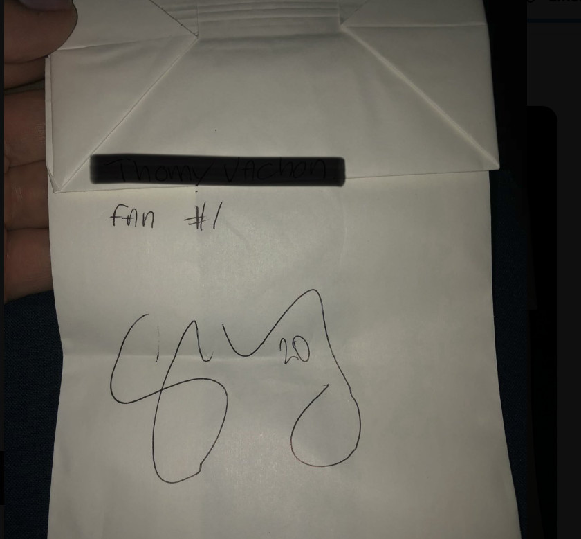 Quand Juraj Slafkovsky signe des sacs à vomi